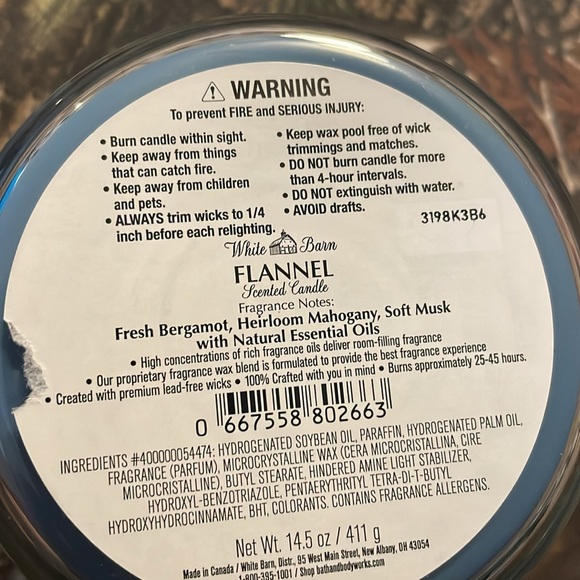 White Barn 3 wick candle - Picture 3 of 4